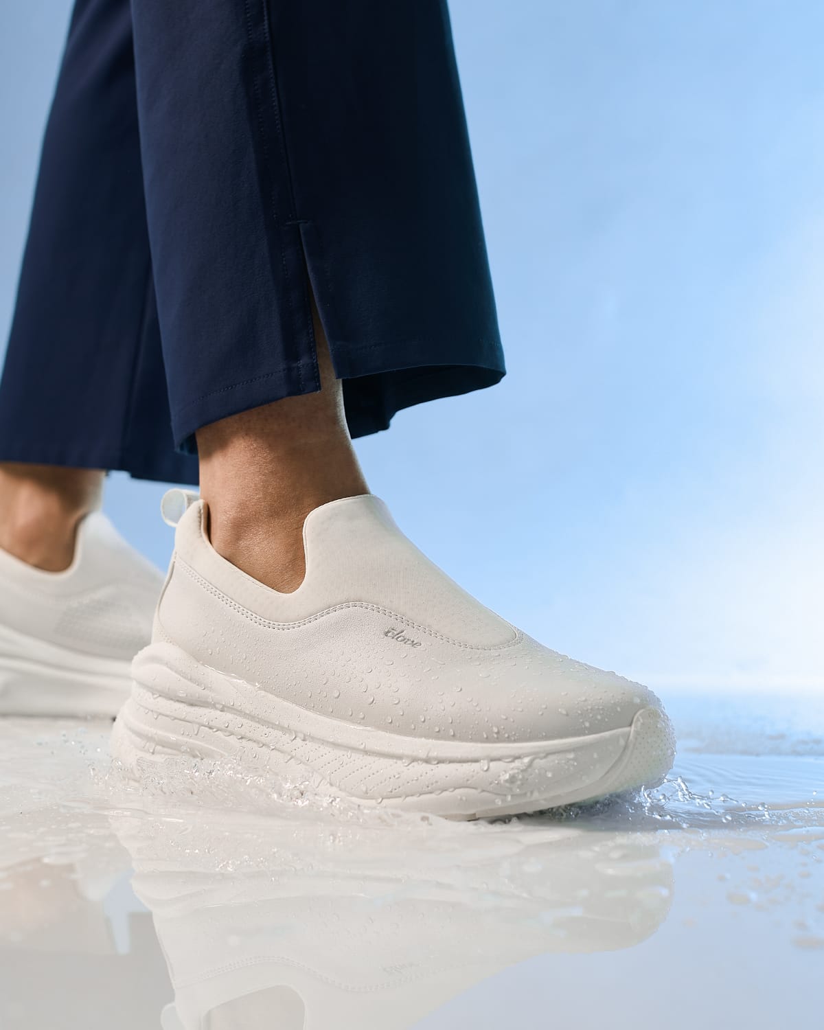 Women's Ona - Brilliant White - Image 4